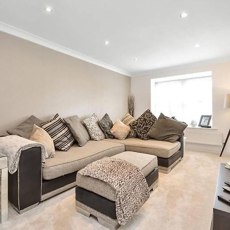Home In Southsea With Hot Tub, Close To The Sea ポーツマス エクステリア 写真